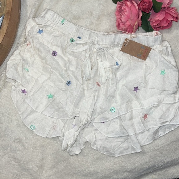 Surf Gypsy Shorts 🍒🍒 - Picture 1 of 8